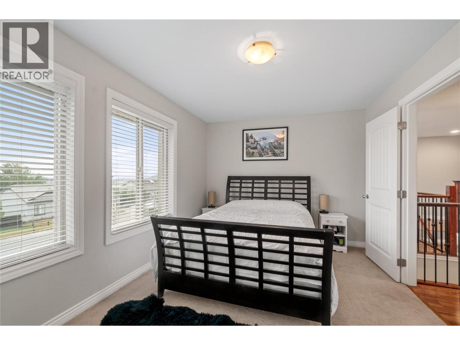 2042 Moonbeam Close, West Kelowna