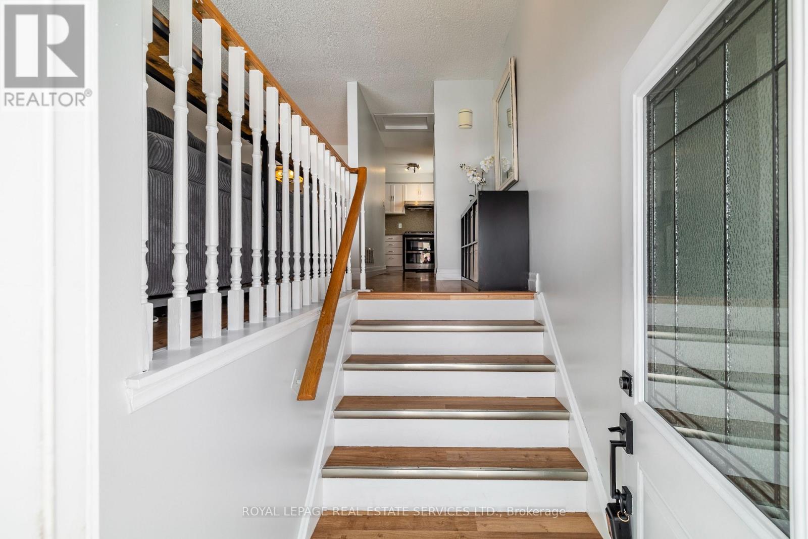 457 BRITANNIA AVENUE - Photo 3 of 23, Bradford West Gwillimbury (Bradford), Ontario