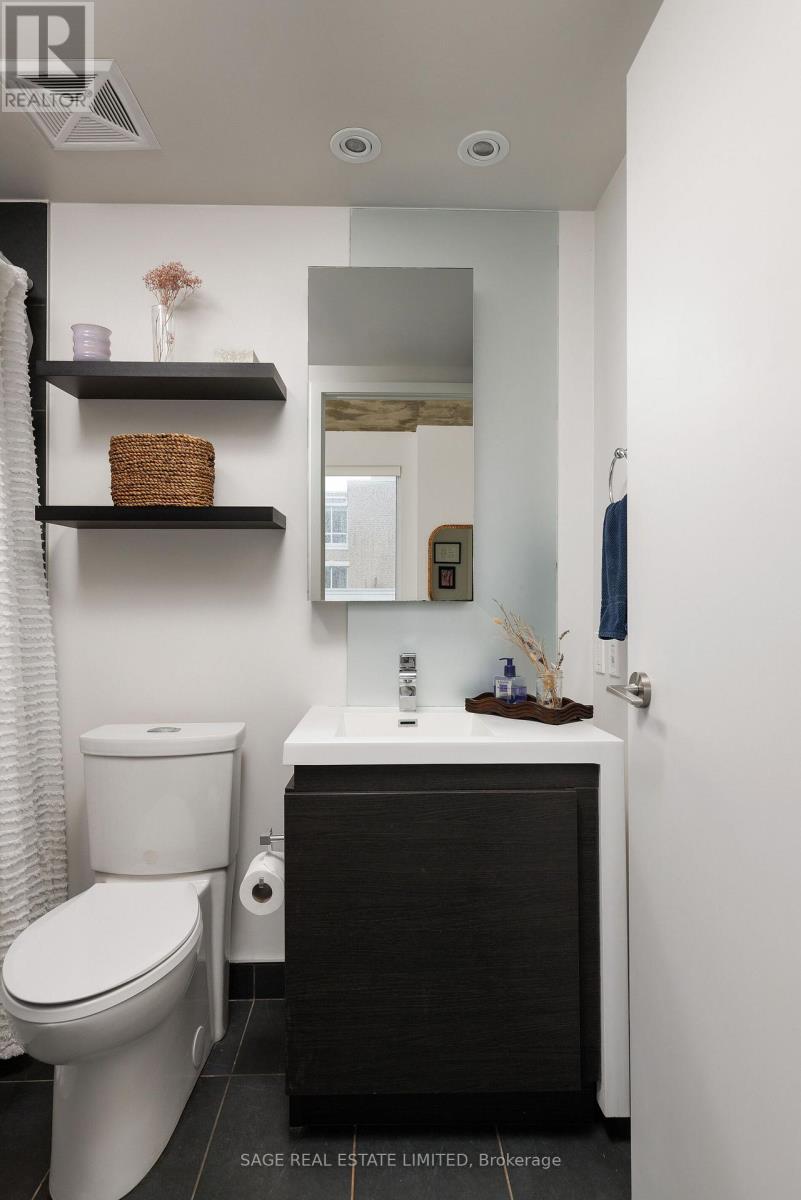 #613 1030 KING STREET W - 32