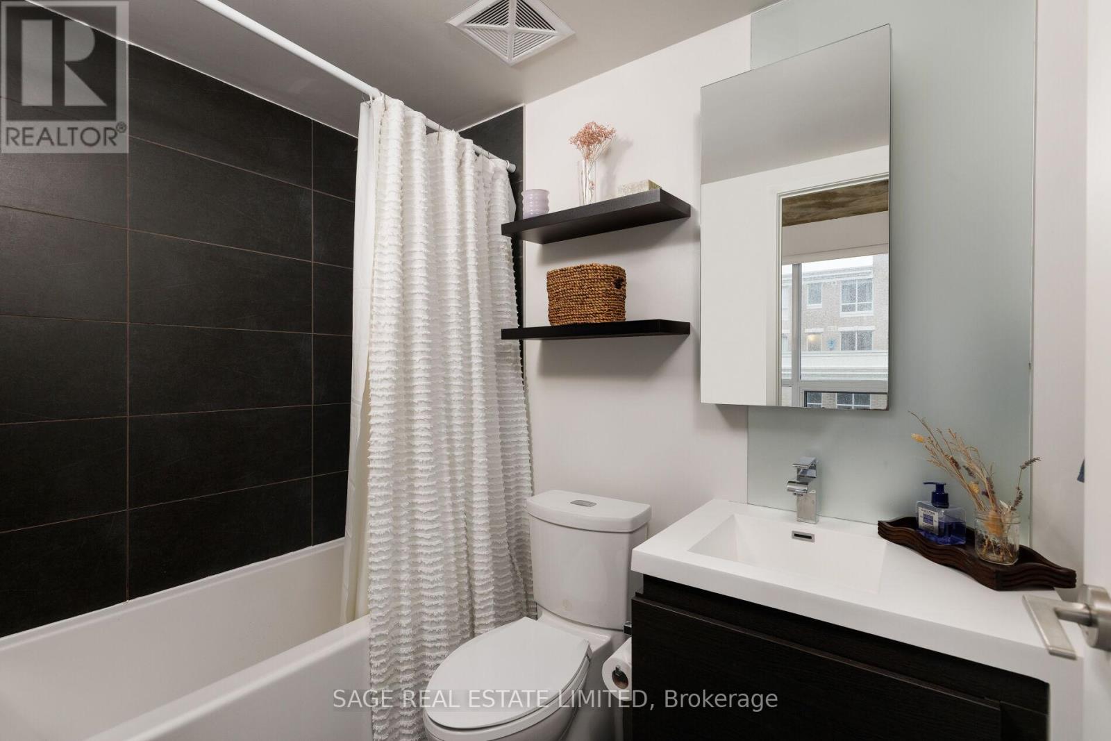 #613 1030 KING STREET W - 33