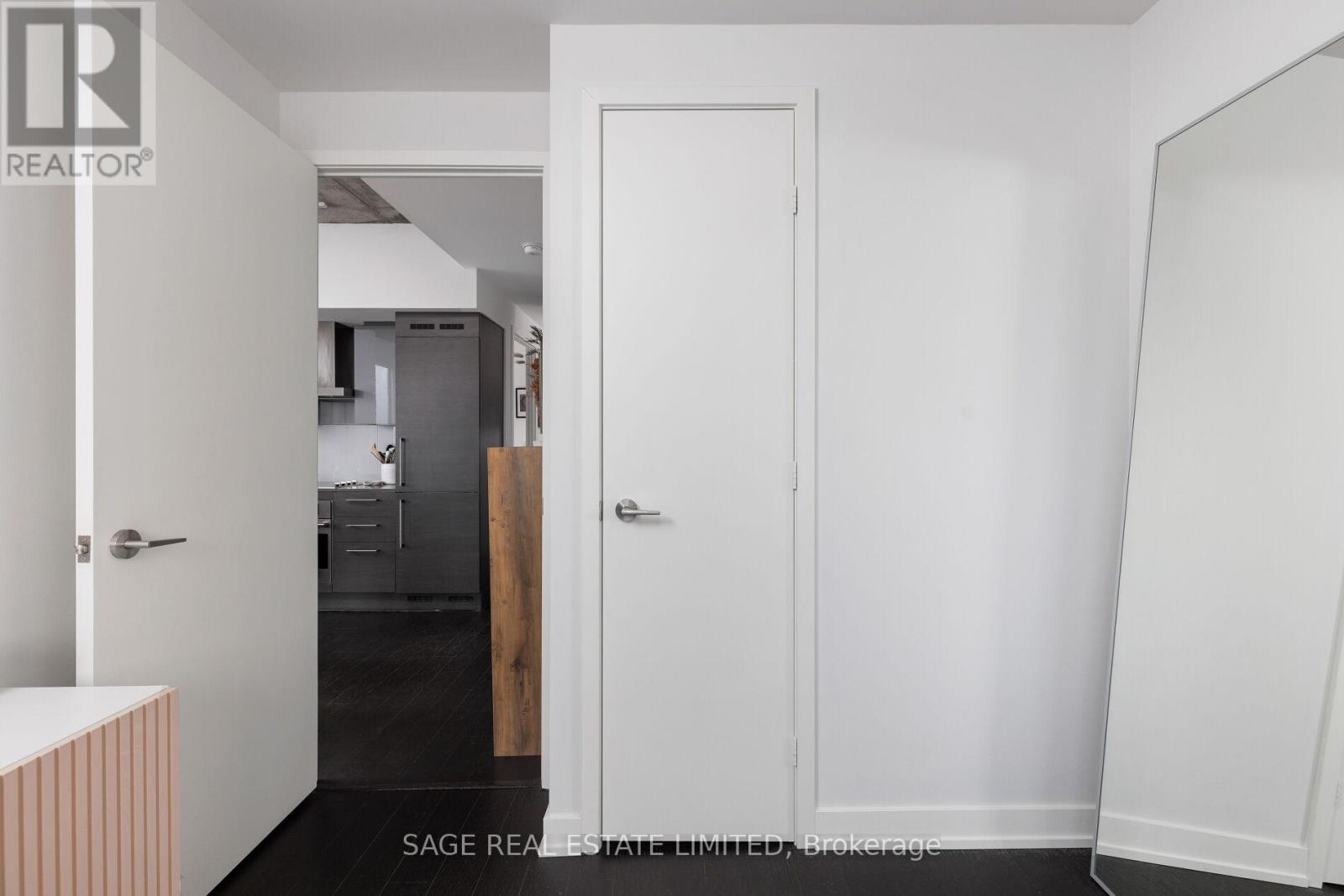 #613 1030 KING STREET W - 36