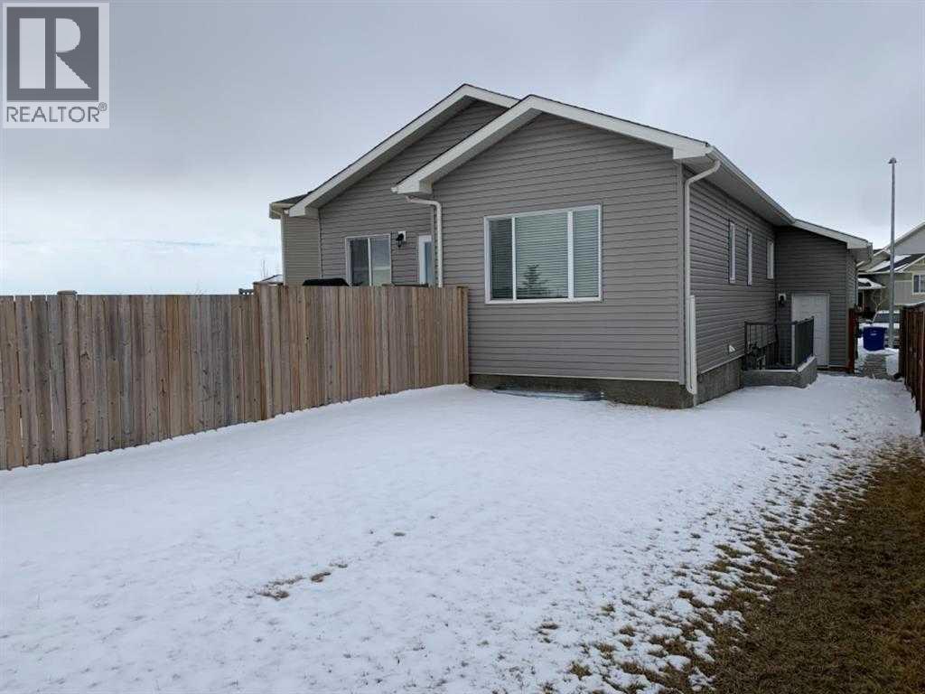 Single Family House for Sale in  Mount Sundance Landing W Sunridge Lethbridge 