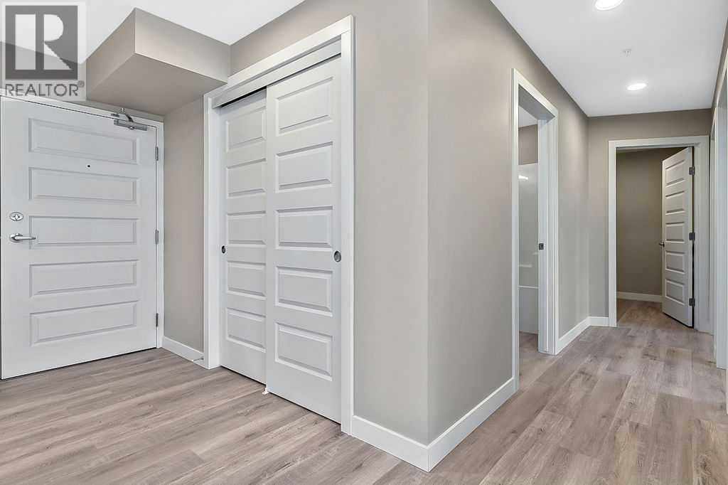 201, 97 Station Drive - Photo 4 of 31, Sylvan Lake, Alberta