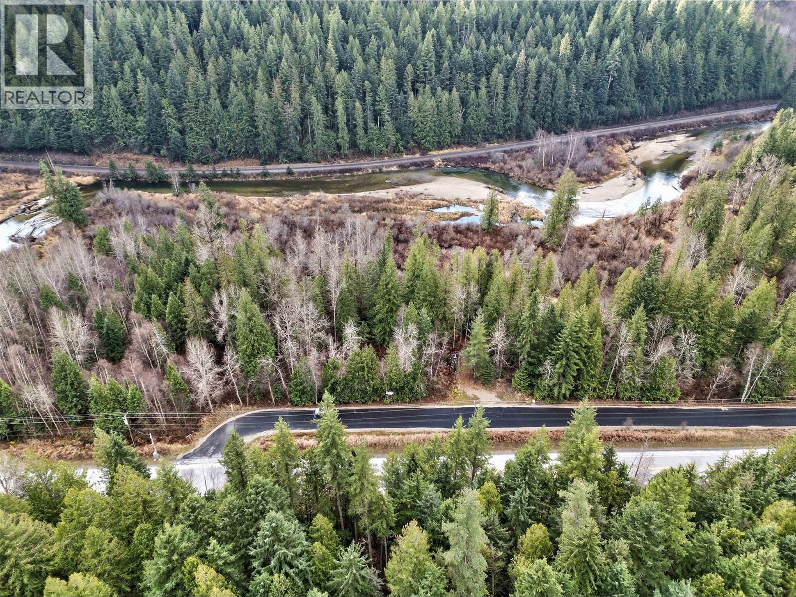  5926 Ferguson Frontage Road, Malakwa