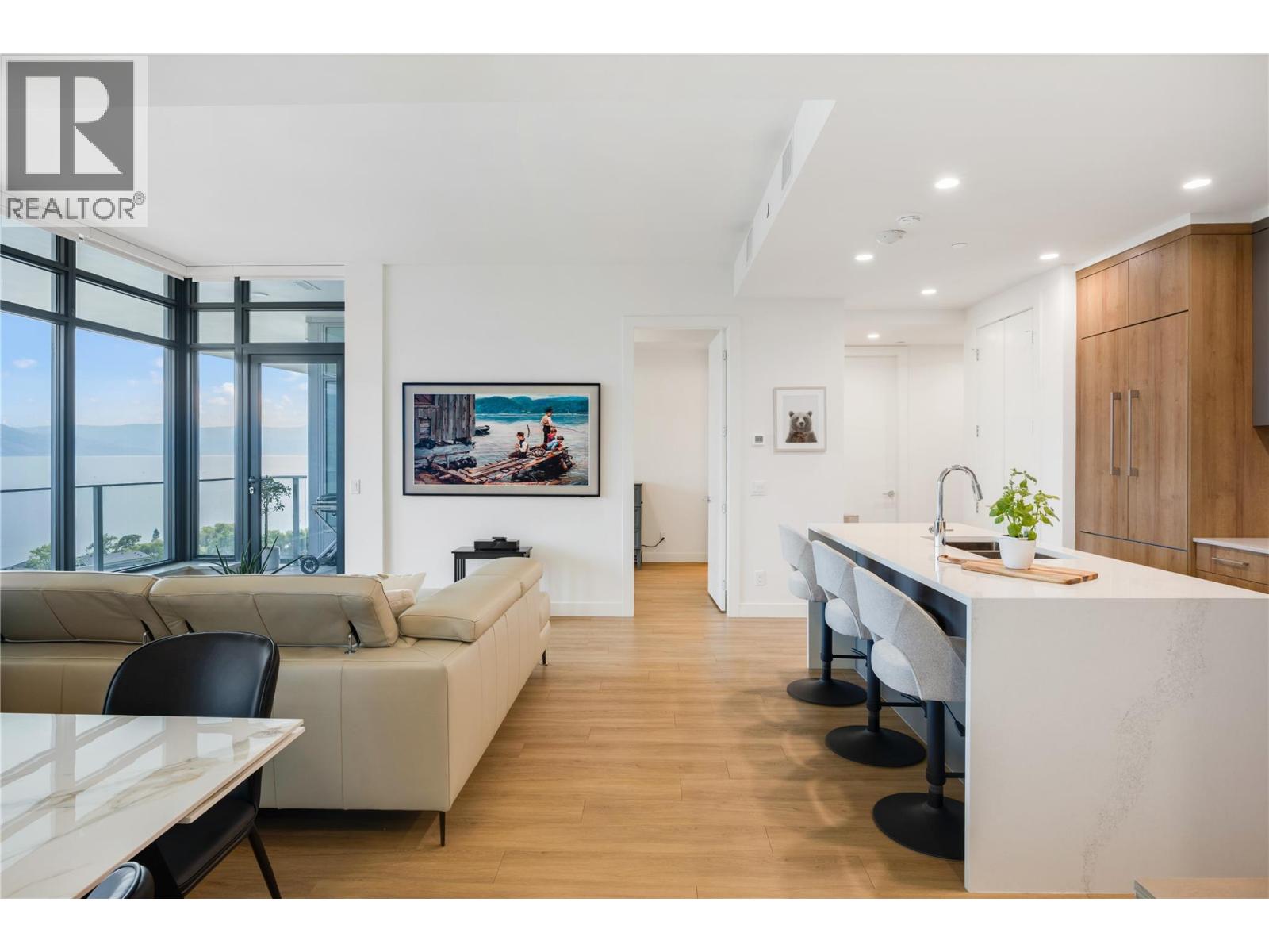 PH3 3699 Capozzi Road, Kelowna