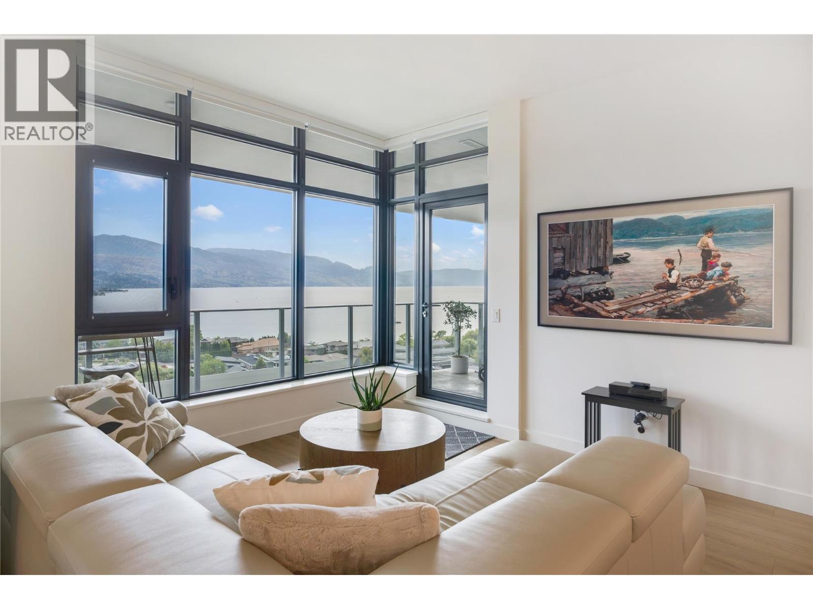 PH3 3699 Capozzi Road, Kelowna