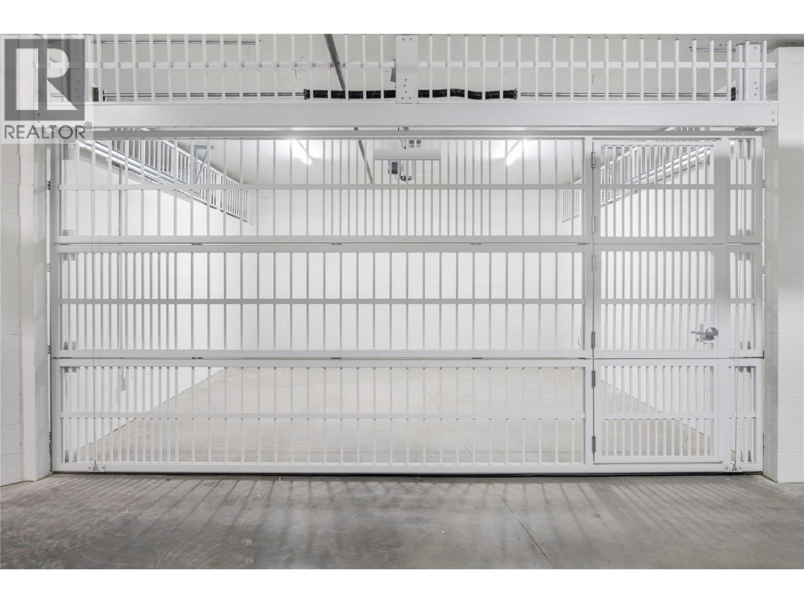 PH3 3699 Capozzi Road, Kelowna