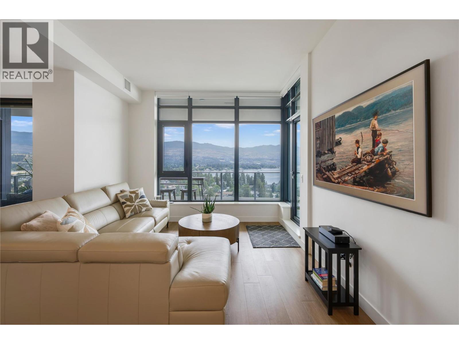 PH3 3699 Capozzi Road, Kelowna