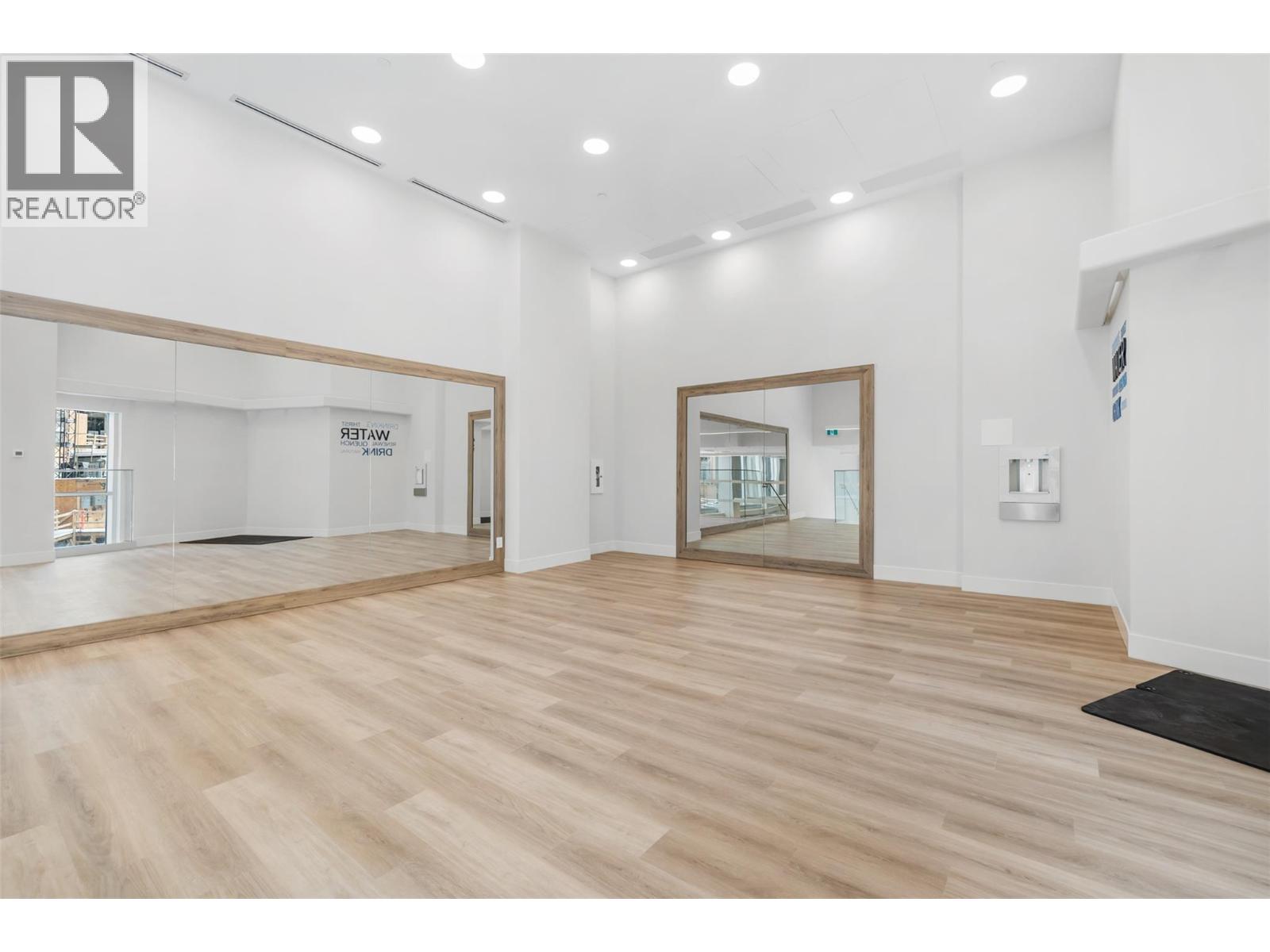 PH3 3699 Capozzi Road, Kelowna