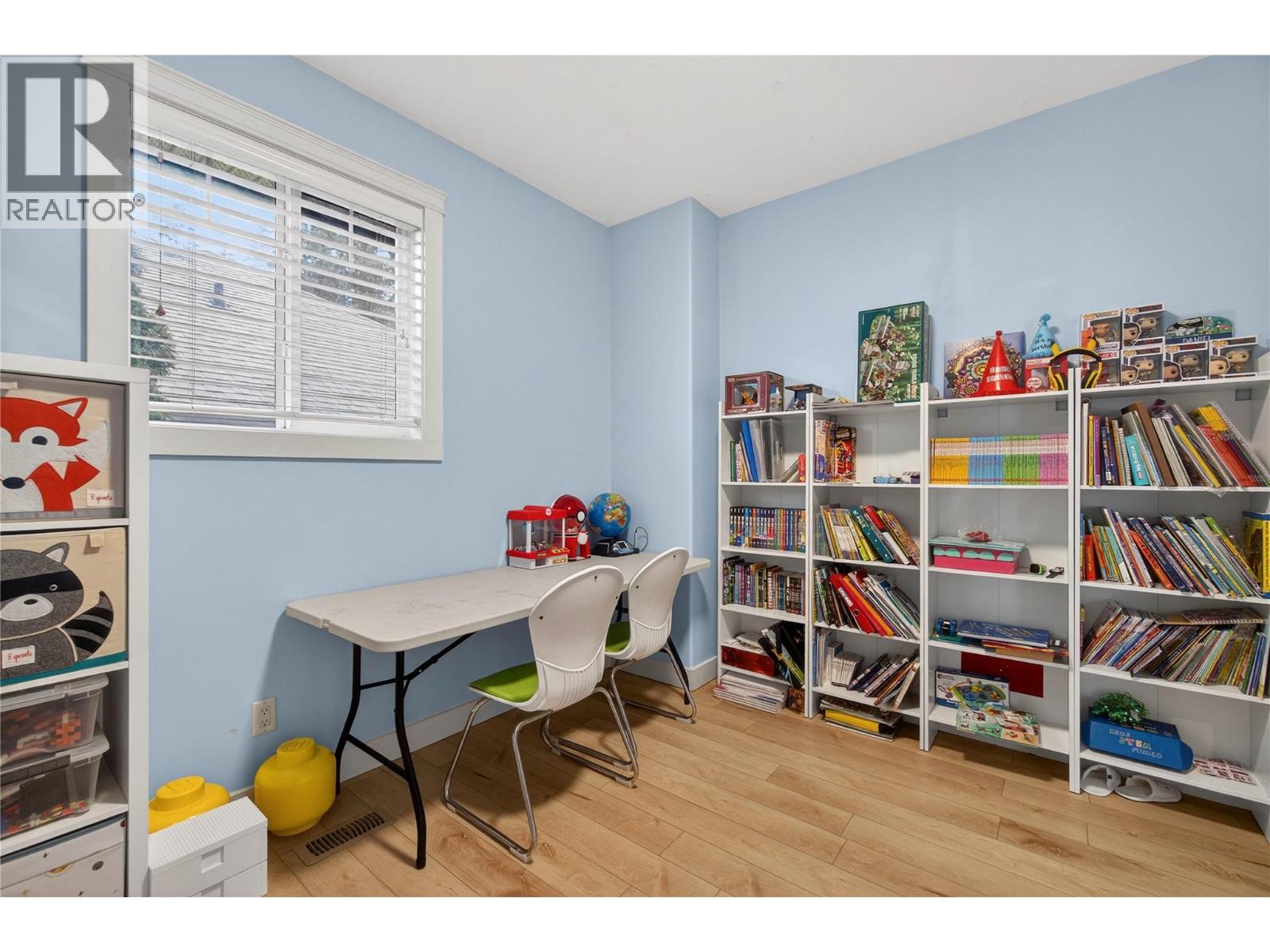 #36 1581 20 Street NE - 38