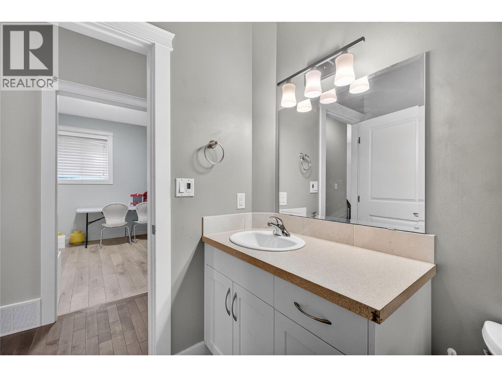 1581 20 Street NE Unit# 36, Salmon Arm