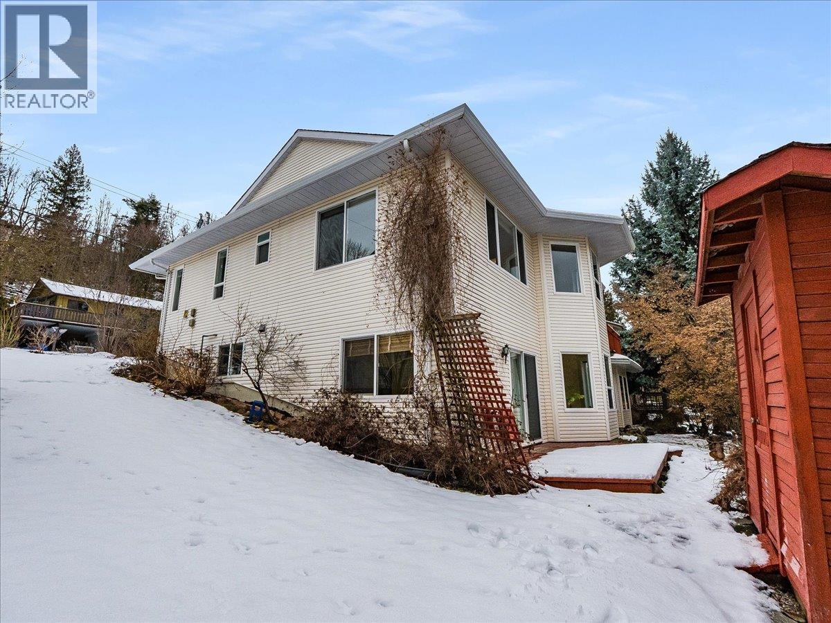 702 Munro Street, Nelson