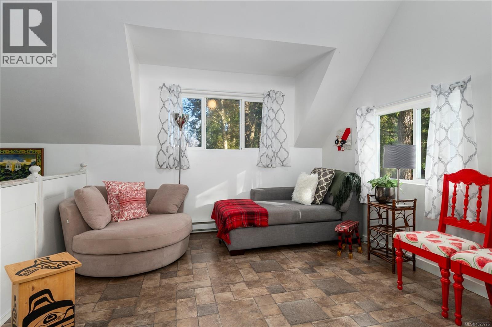 360 Harrogate Rd, Campbell River