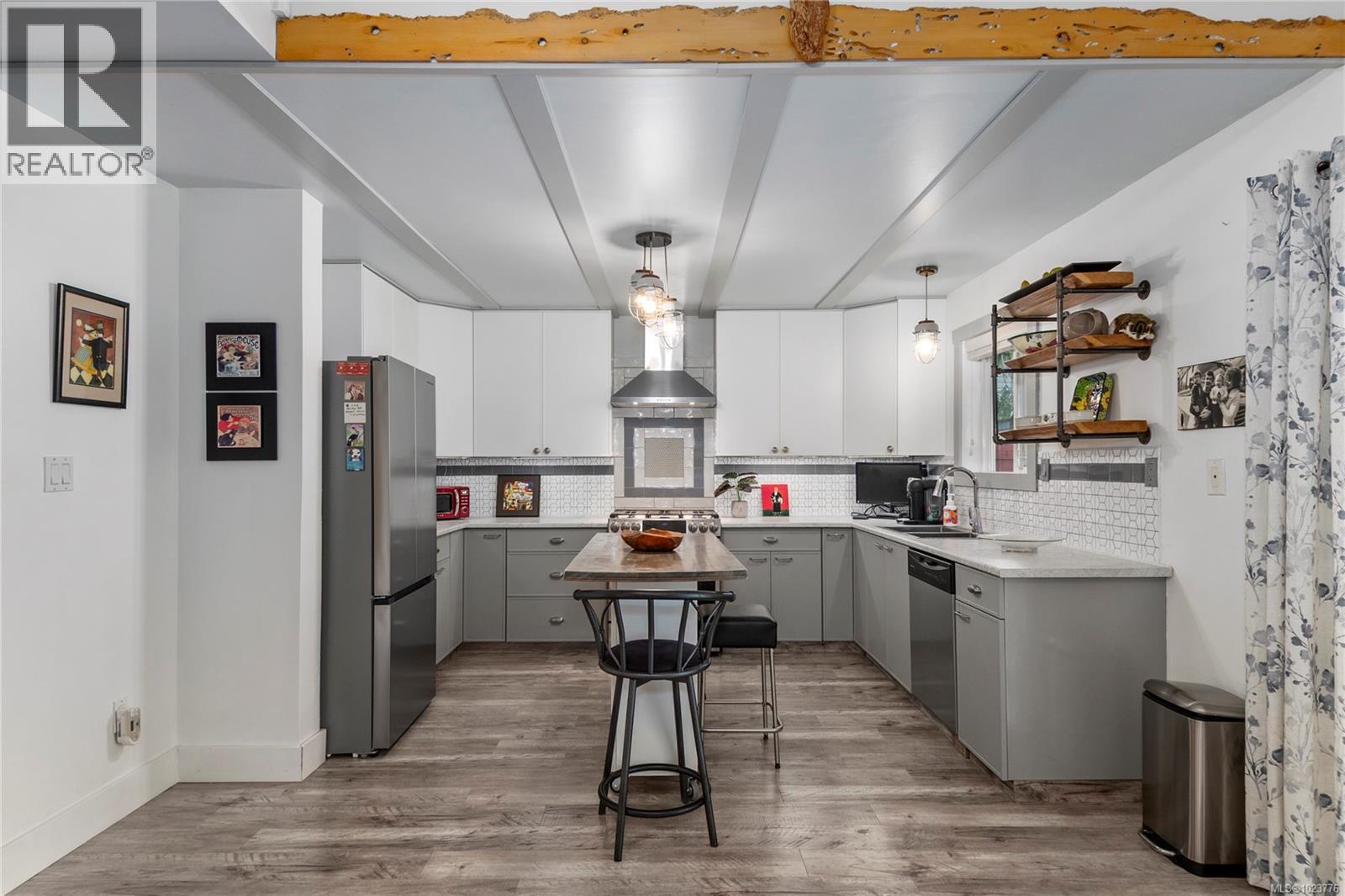 360 Harrogate Rd, Campbell River