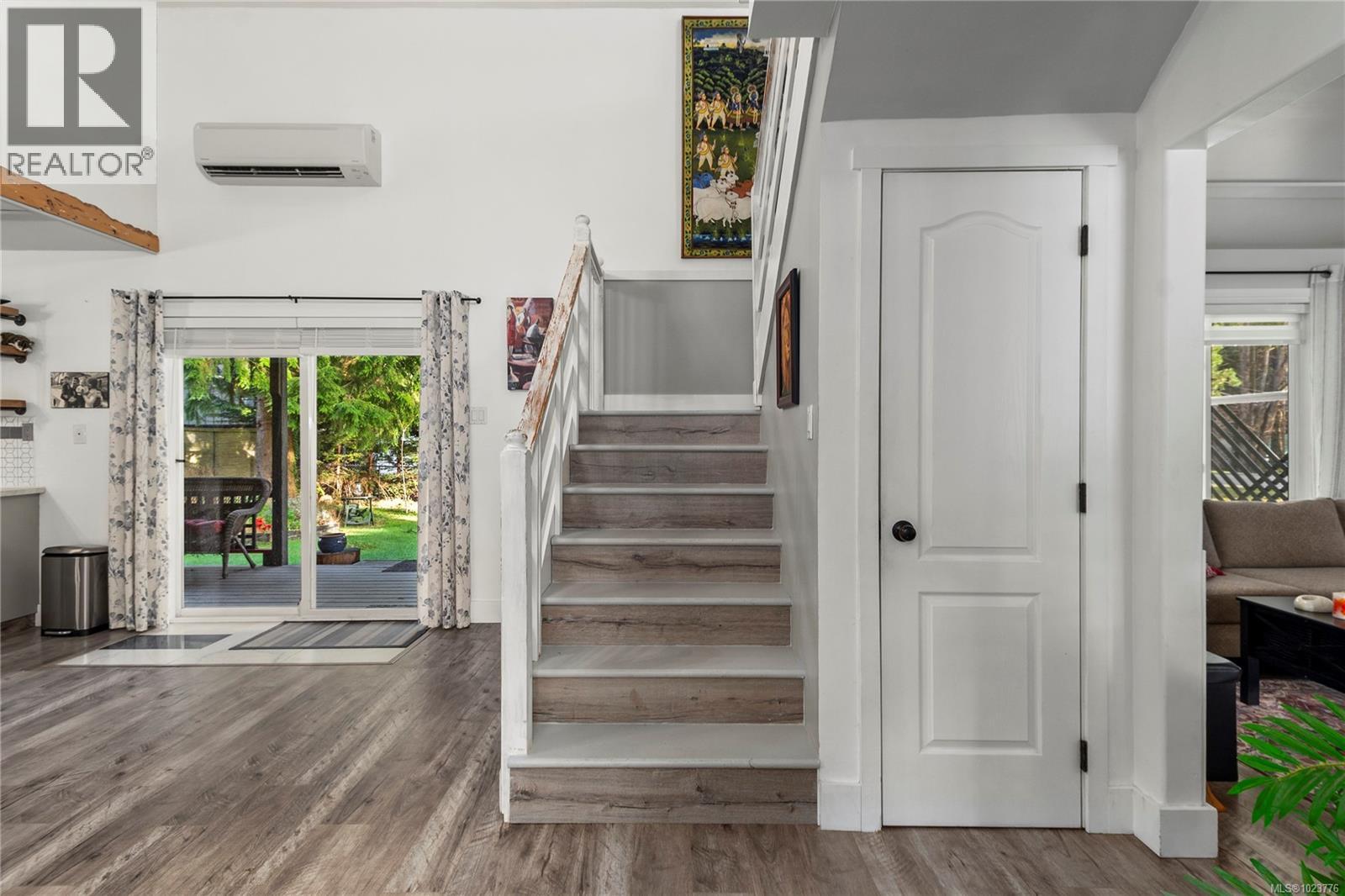 360 Harrogate Rd, Campbell River