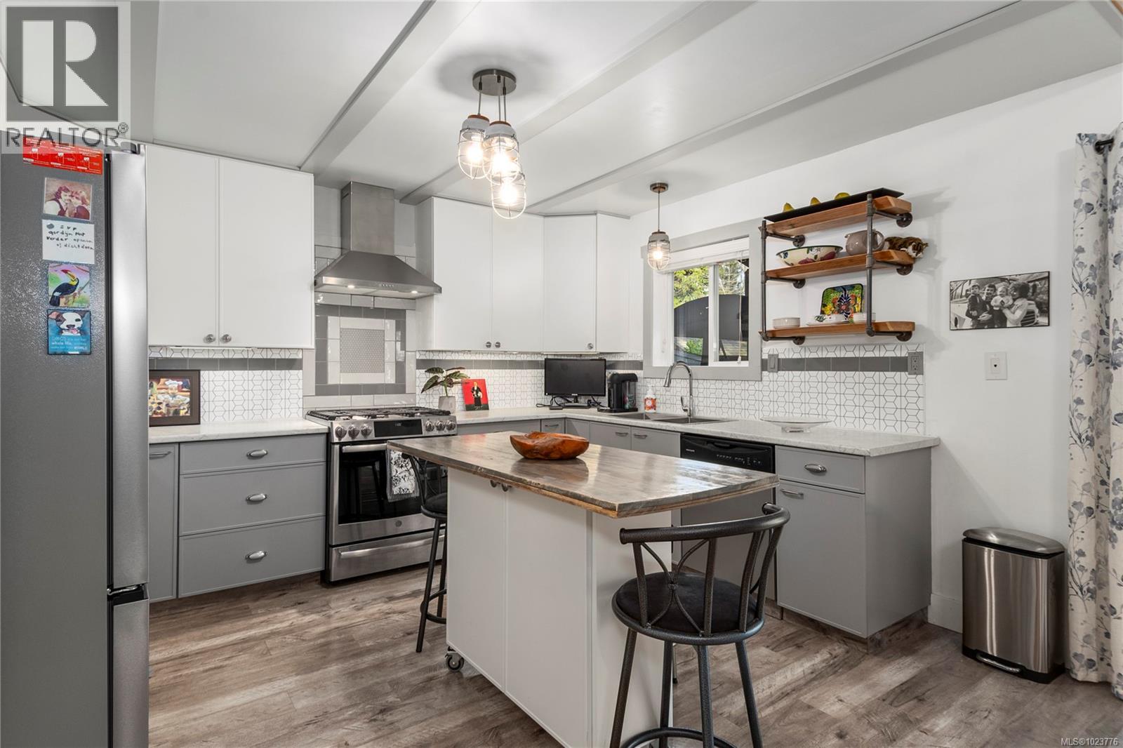 360 Harrogate Rd, Campbell River