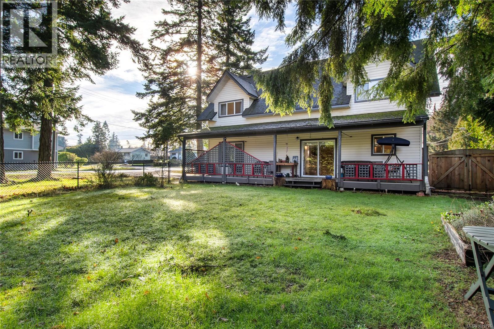 360 Harrogate Rd, Campbell River