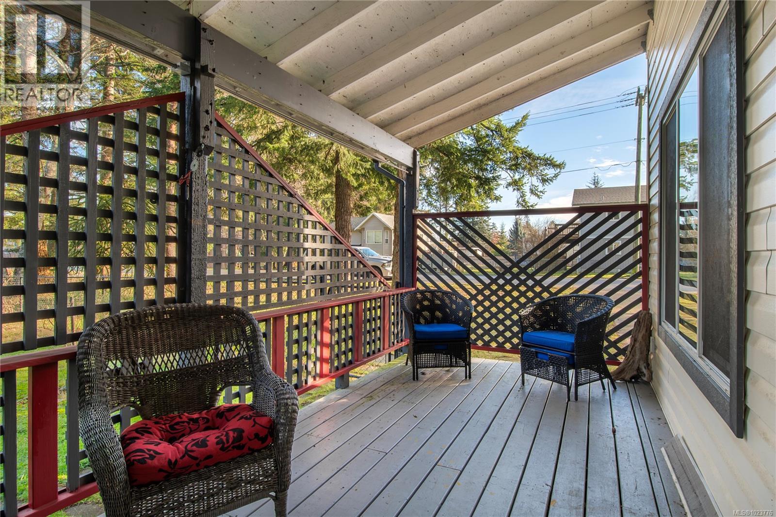 360 Harrogate Rd, Campbell River