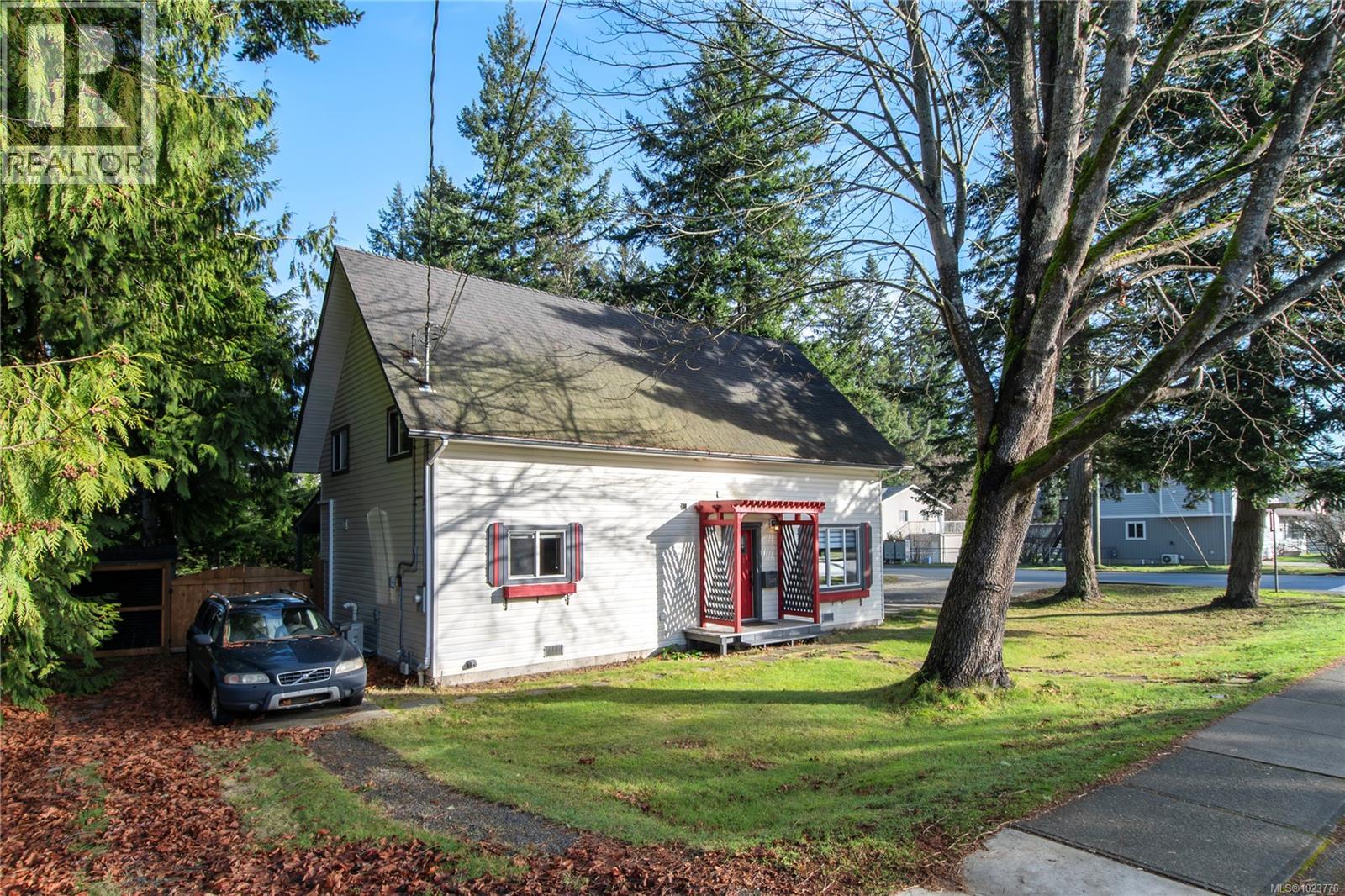 360 Harrogate Rd, Campbell River