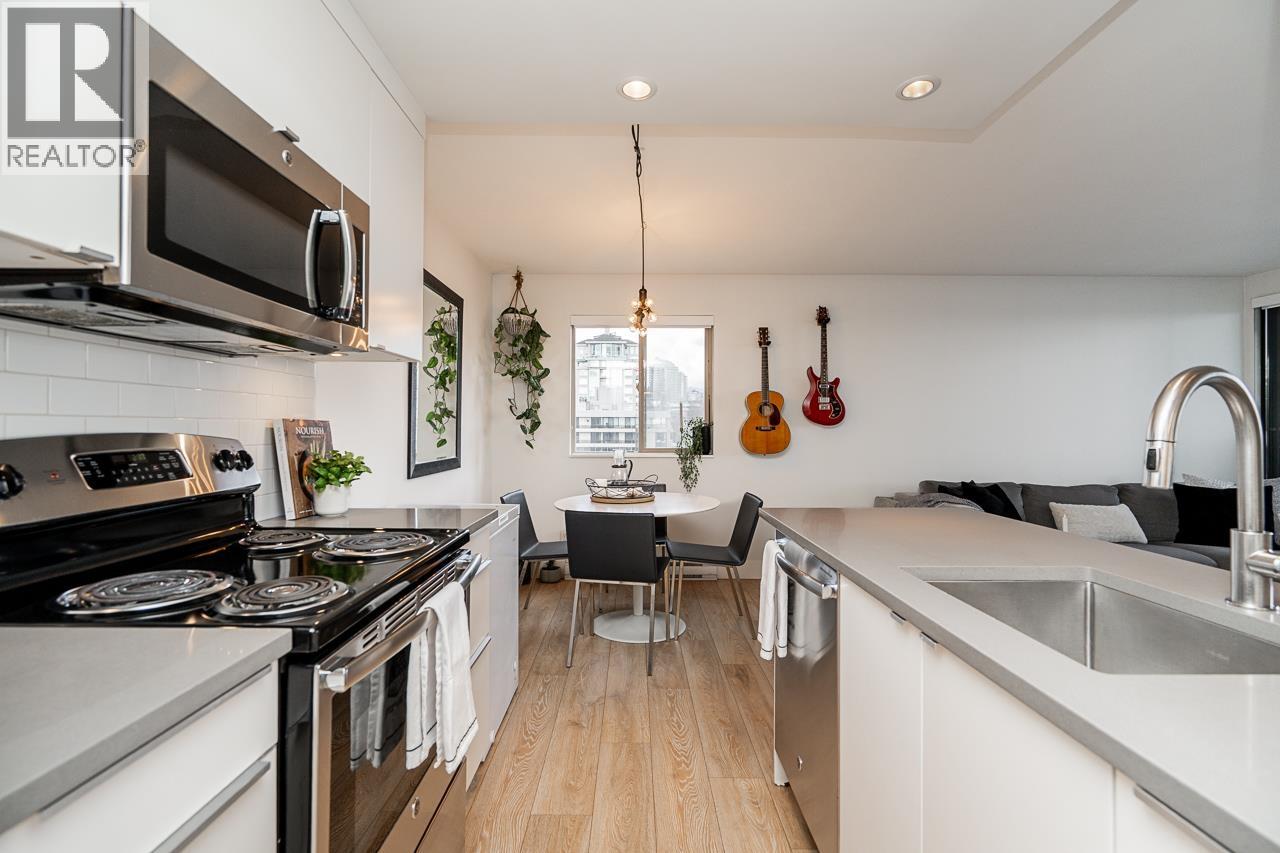 1202 110 W 4TH STREET, North Vancouver