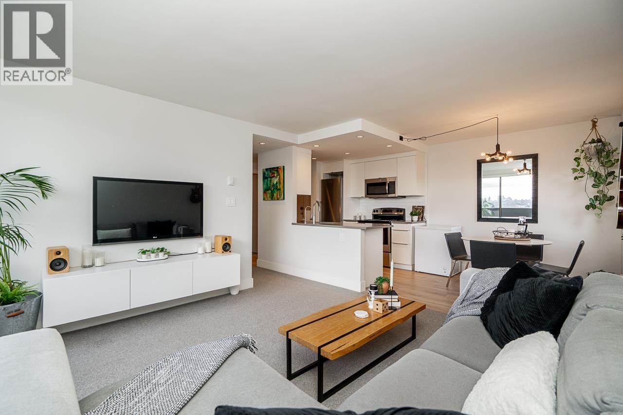 1202 110 W 4TH STREET, North Vancouver