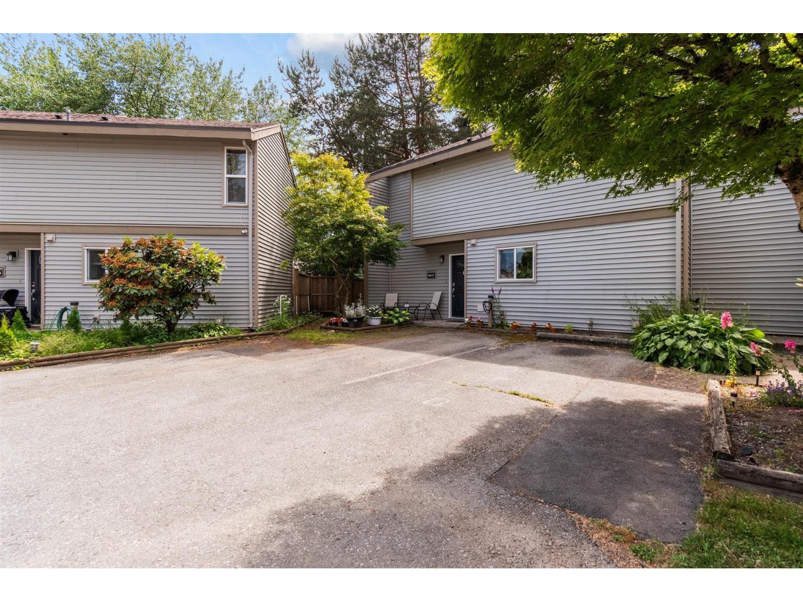 6217 GREENSIDE Drive - main photo