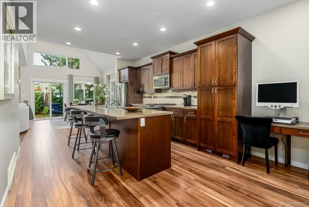 56 700 Lancaster Way - Photo 3 of 35, Comox, British Columbia