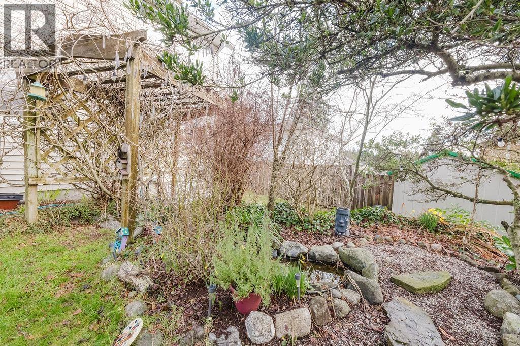 835 AURORA WAY, Gibsons