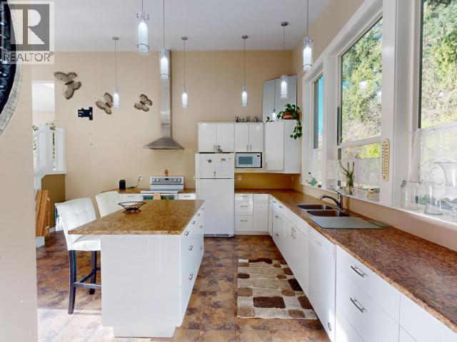 3004 PEBBLE BEACH ROAD, Powell River