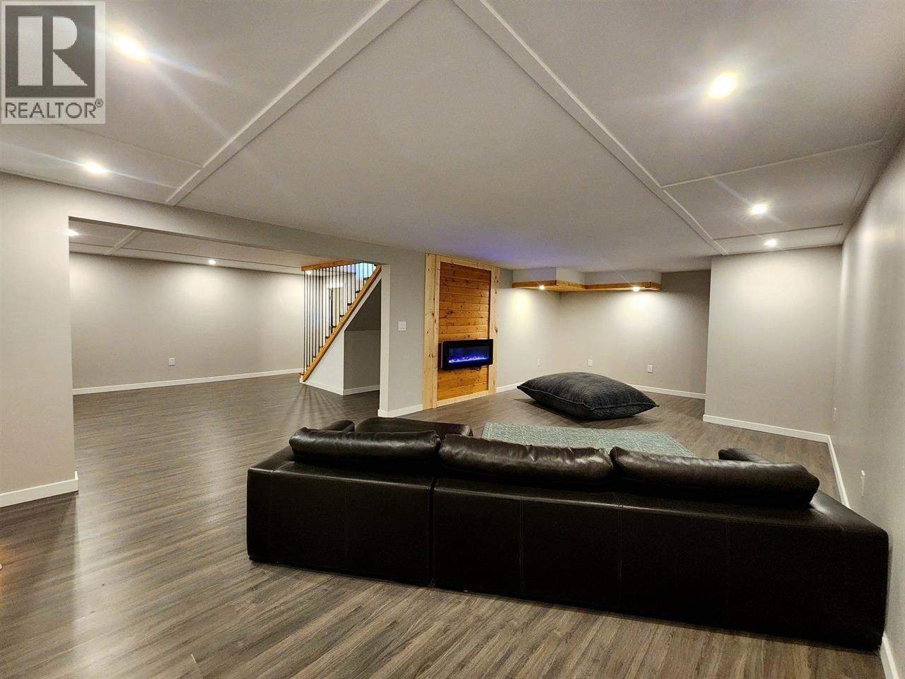 6847 FAWN LK AC01 ROAD - 31