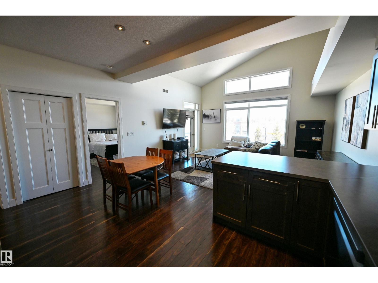 #302 279 Wye RD, Sherwood Park