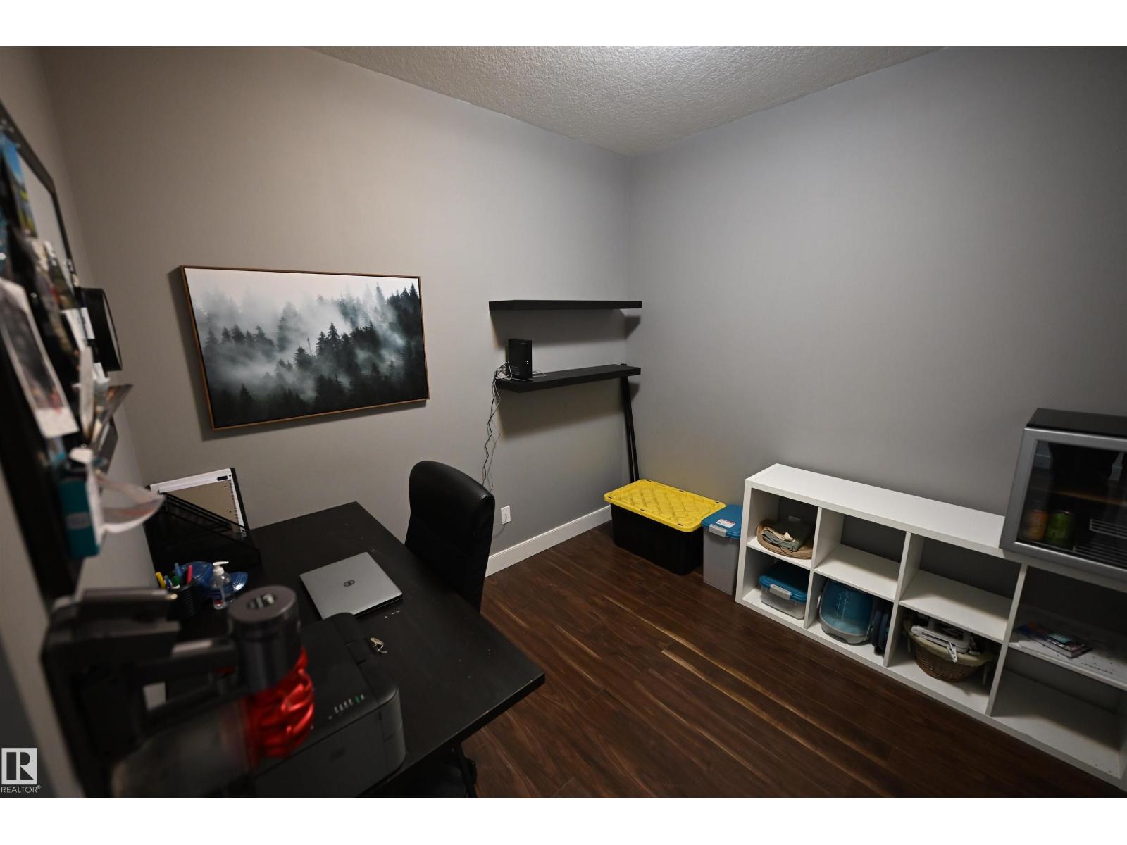 #302 279 Wye RD, Sherwood Park