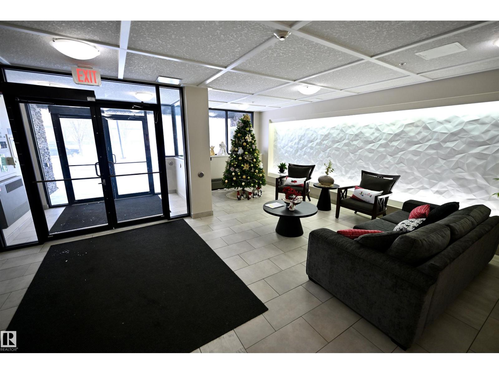 #302 279 Wye RD, Sherwood Park