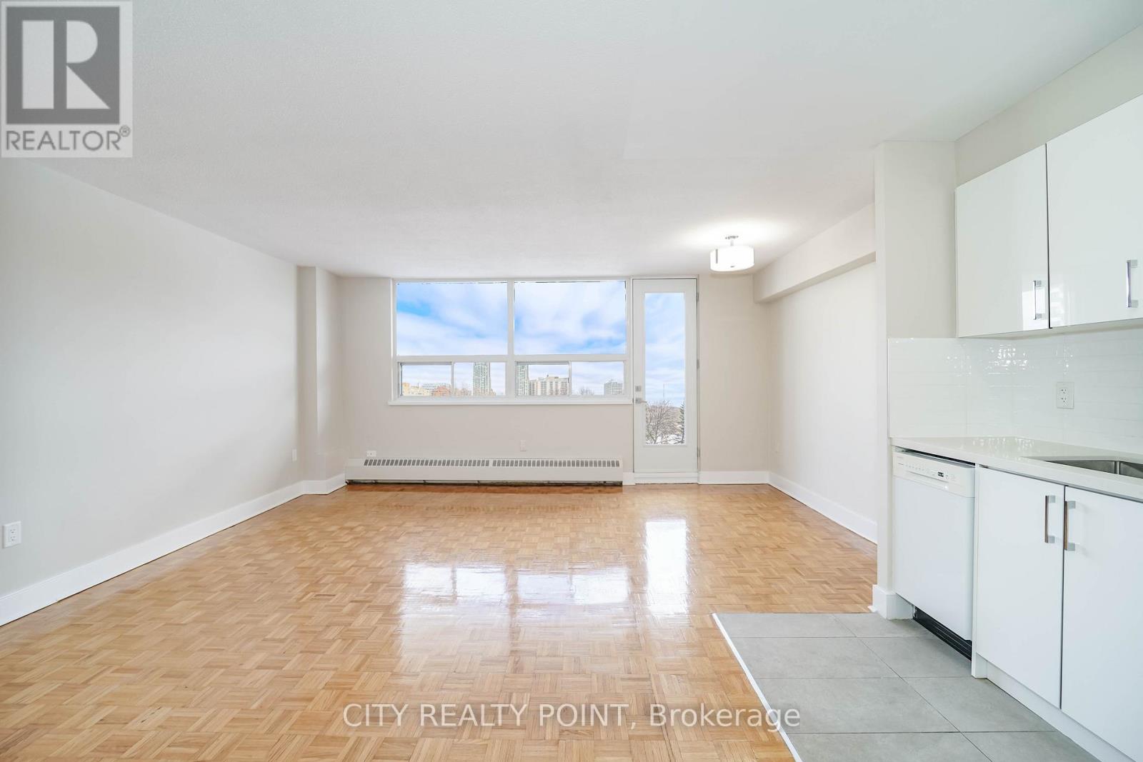 504 - 1500 BATHURST STREET - Photo 2 of 14, Toronto (Humewood-Cedarvale), Ontario