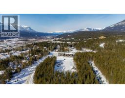 1424 Granite Drive, Golden, BC V0A1H0 Photo 6