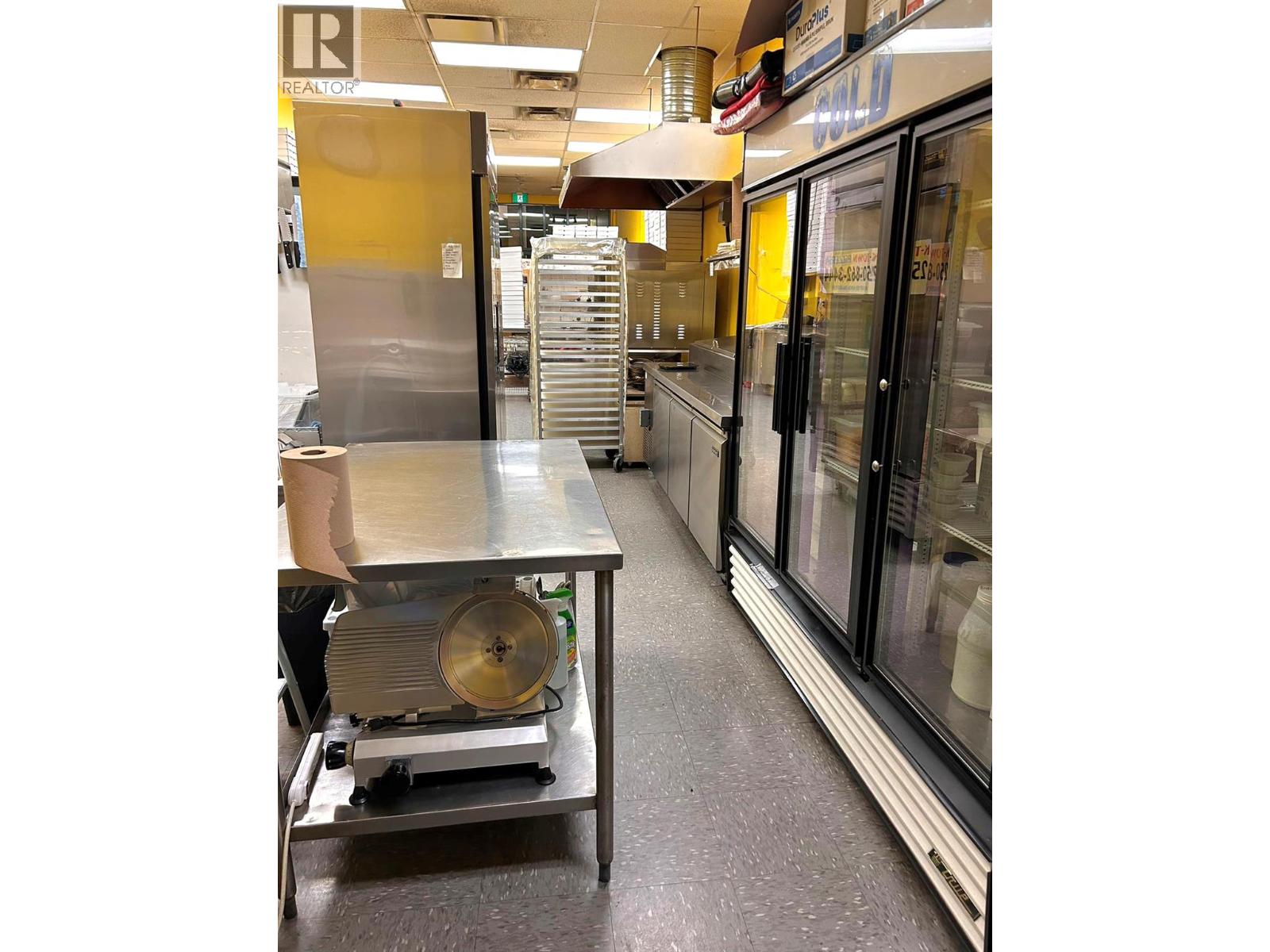 7 1470 Harvey Avenue, Kelowna