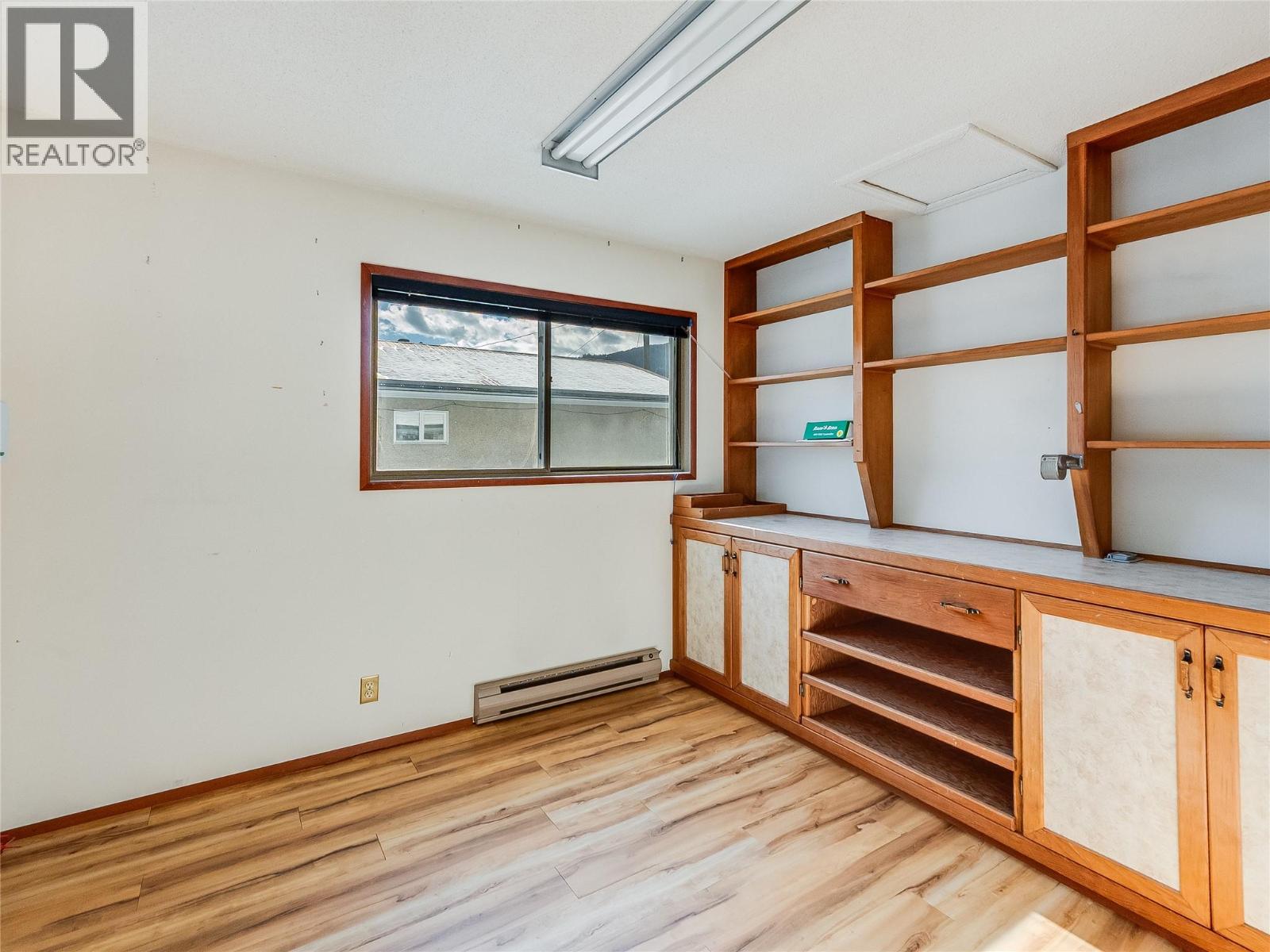 101 10th Avenue, Castlegar