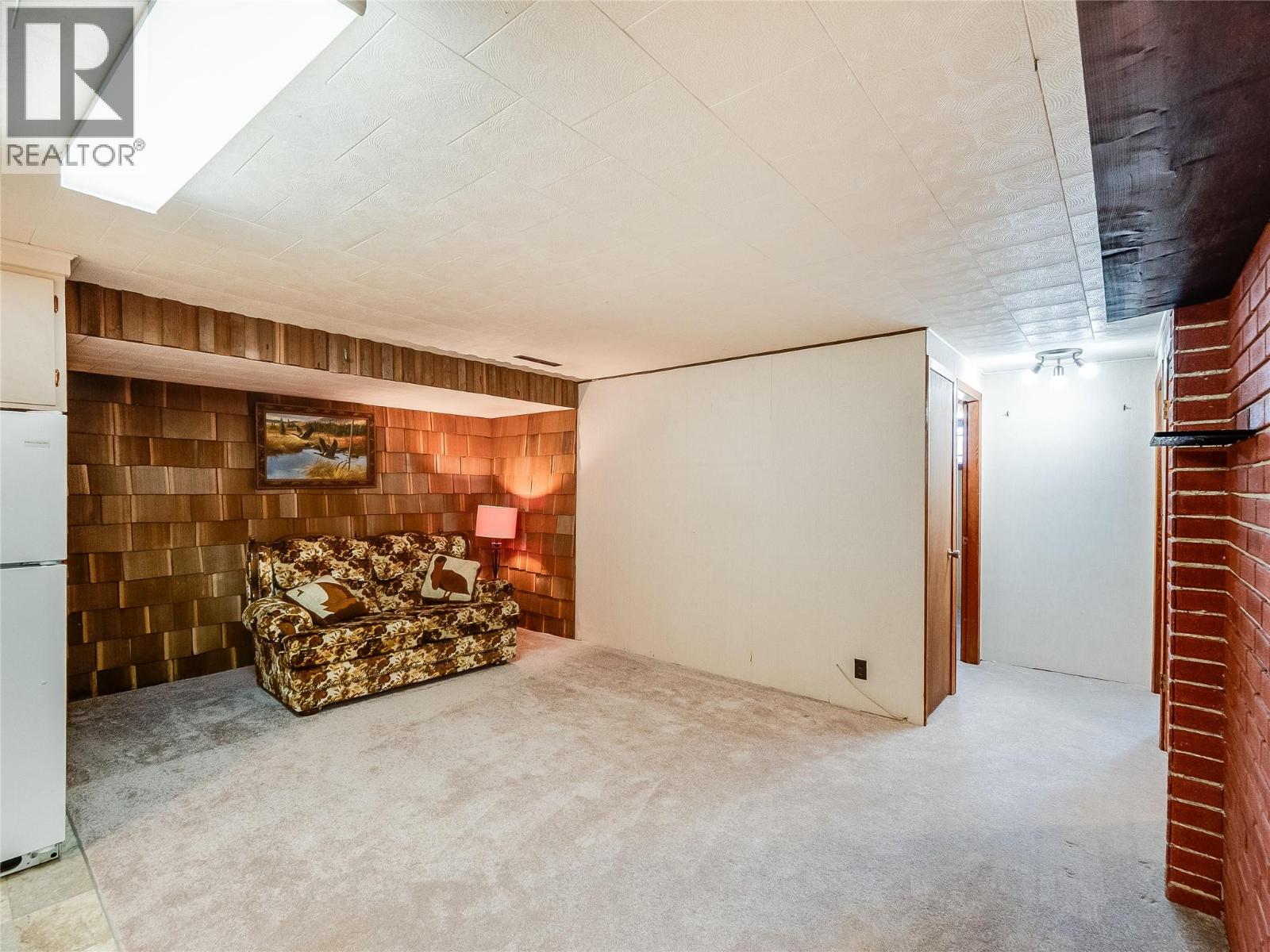 101 10th Avenue, Castlegar