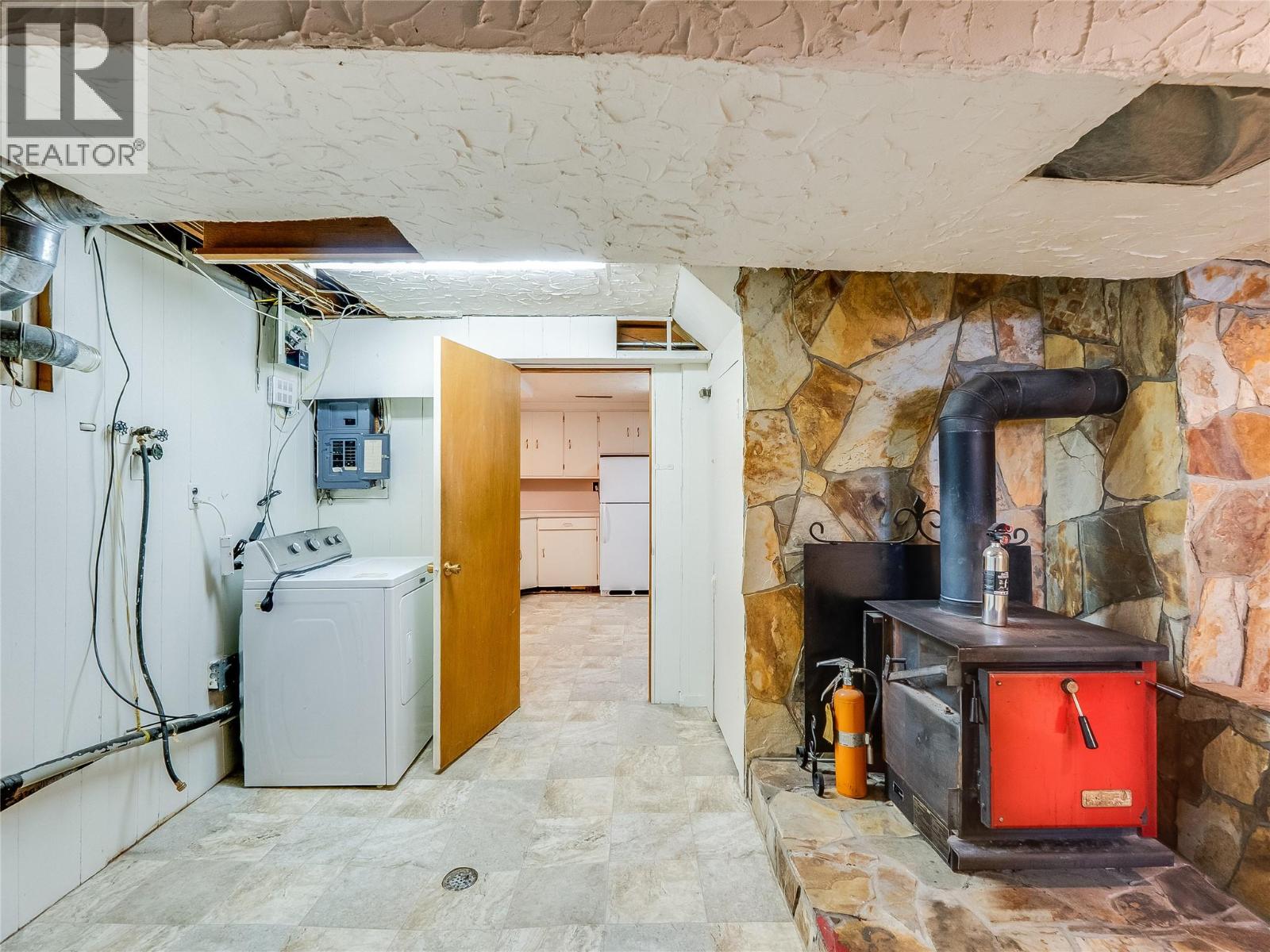 101 10th Avenue, Castlegar