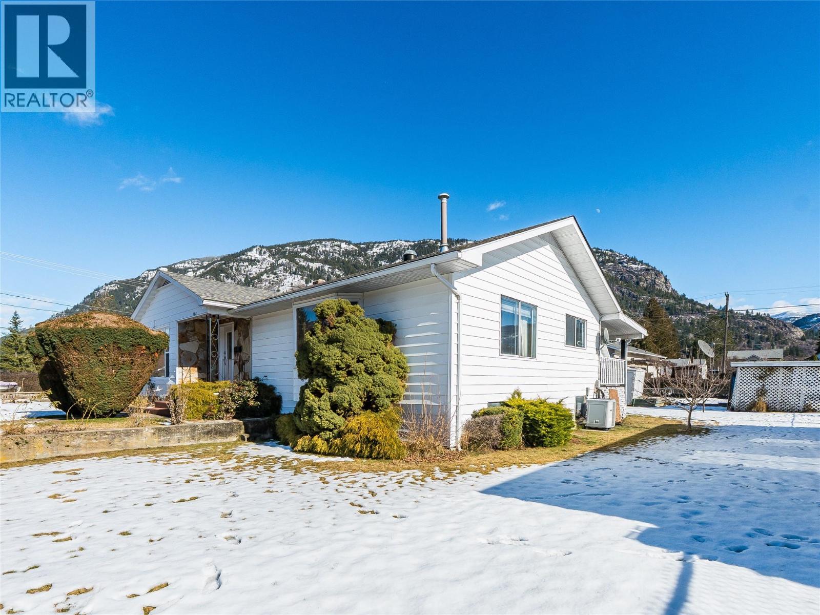 101 10th Avenue, Castlegar