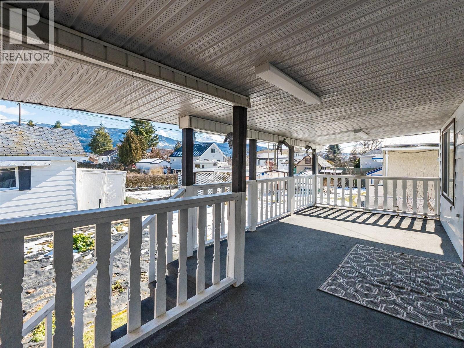 101 10th Avenue, Castlegar