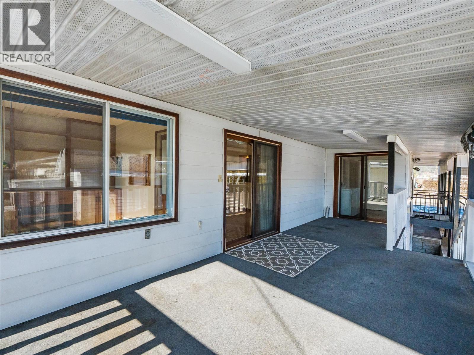 101 10th Avenue, Castlegar