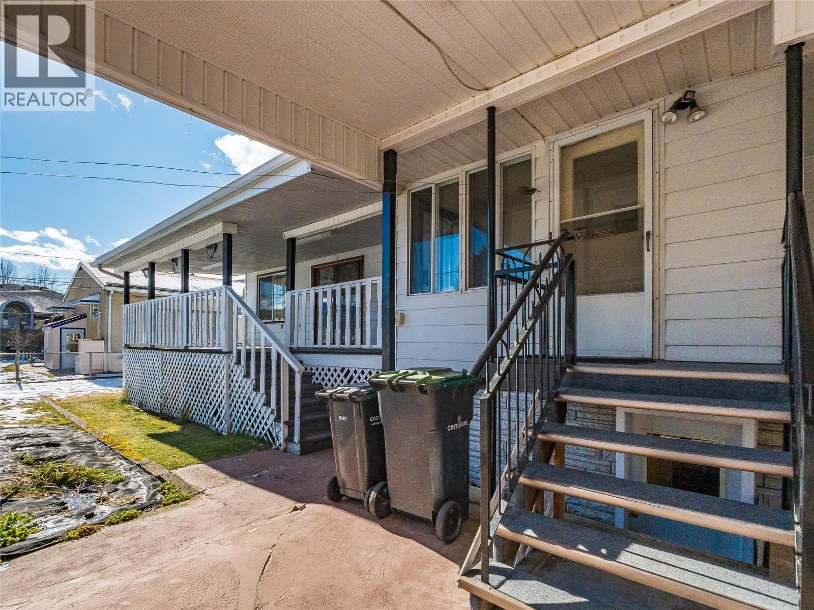 101 10th Avenue, Castlegar