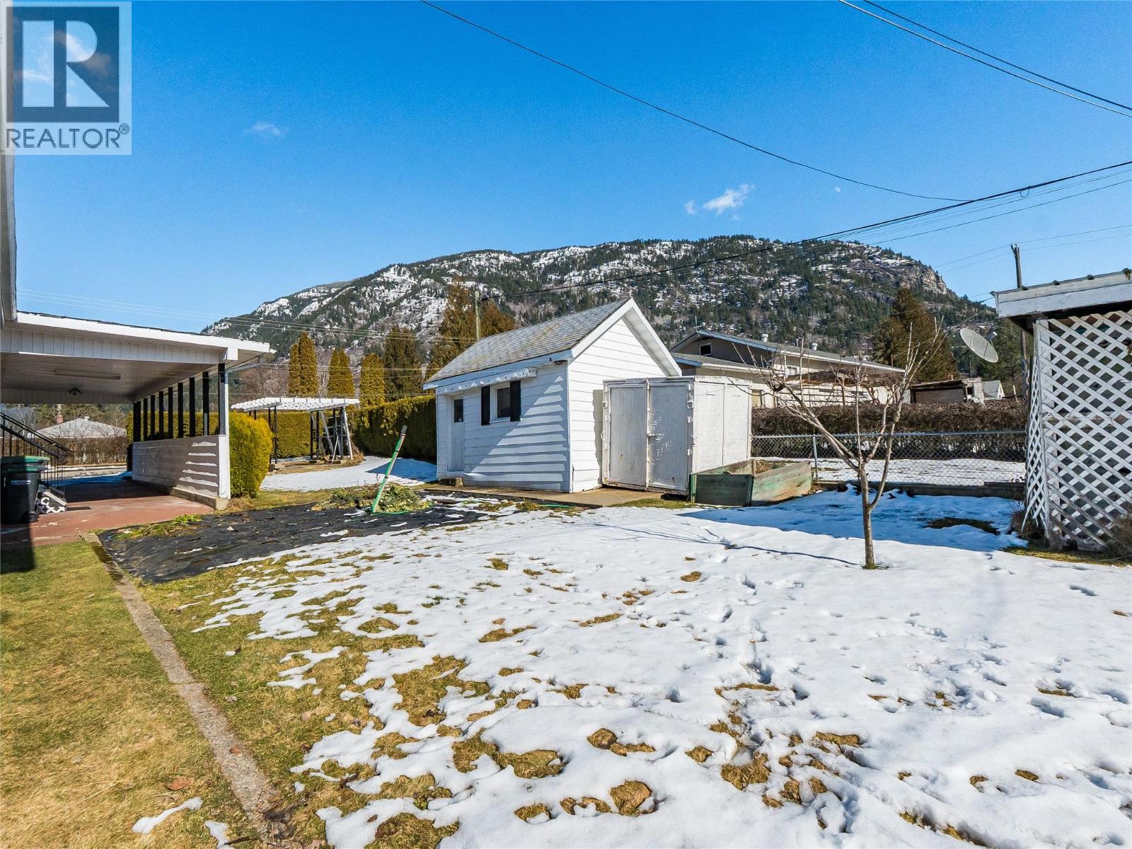 101 10th Avenue, Castlegar