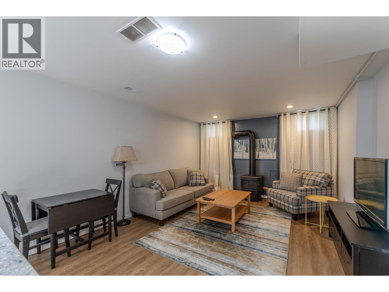  445 Road 5 Other, Oliver