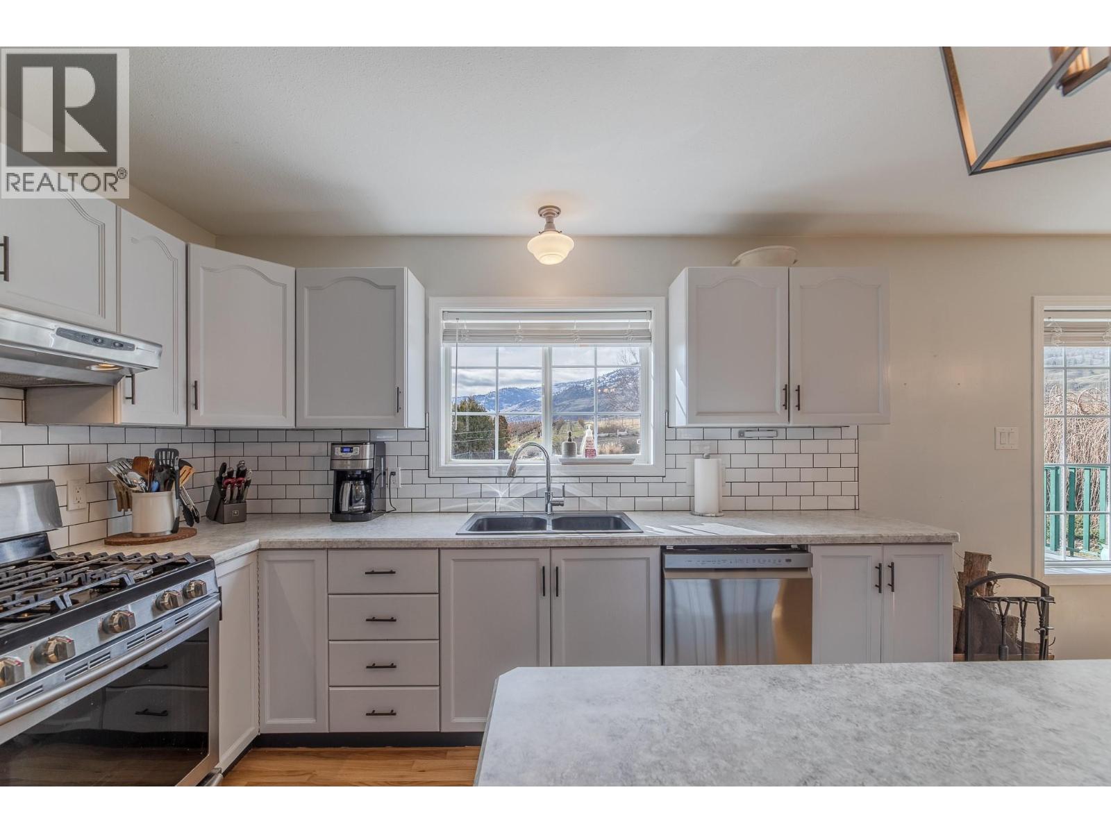  445 Road 5 Other, Oliver