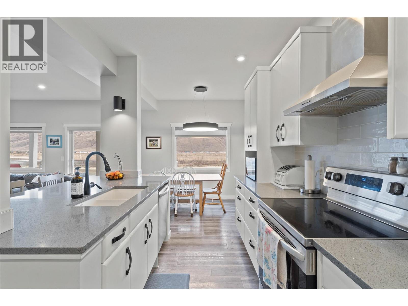  829 WOODRUSH Drive, Kamloops