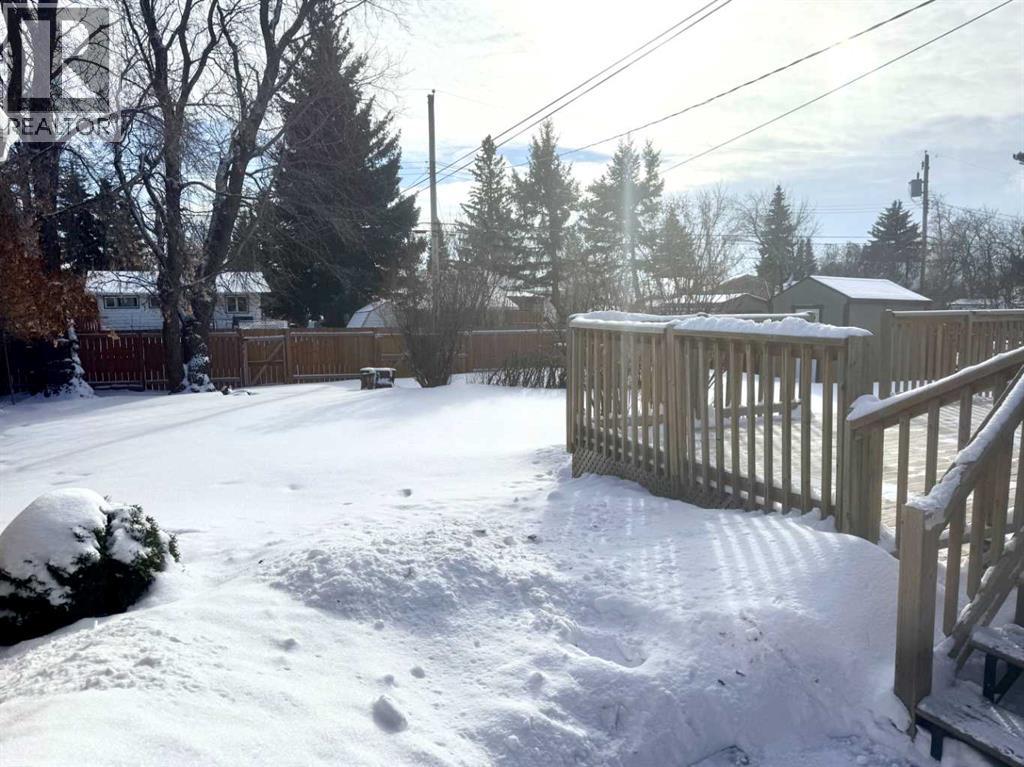 1033 16 Avenue - Photo 3 of 39, Wainwright, Alberta