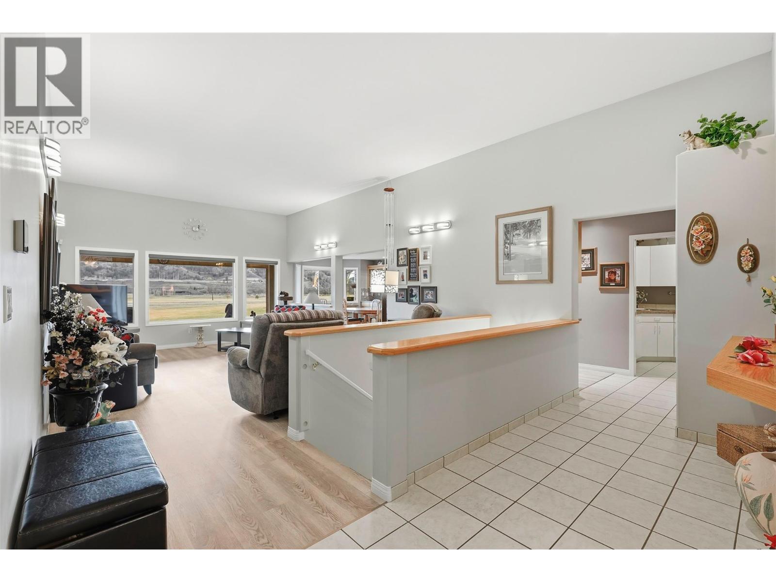  413 Nueva Wynd, Kamloops