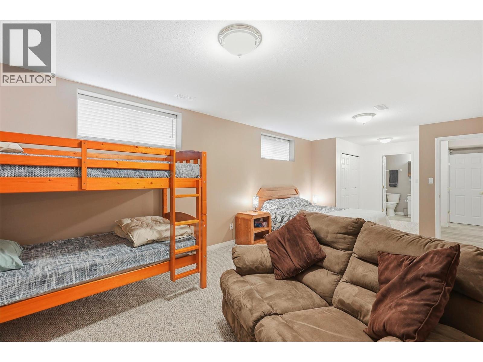  413 Nueva Wynd, Kamloops